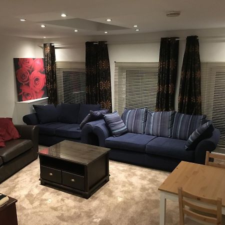 אדינבורו Haymarket 1 Bed Apartment מראה חיצוני תמונה
