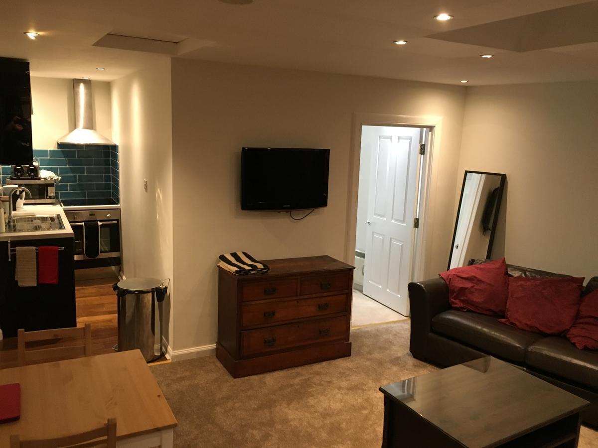 אדינבורו Haymarket 1 Bed Apartment מראה חיצוני תמונה